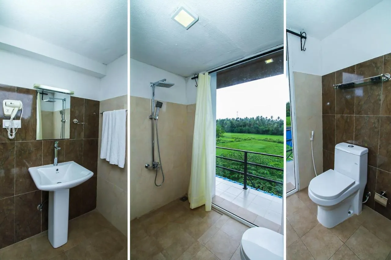 Dhanamuthu Hotel And Banquets 니곰보