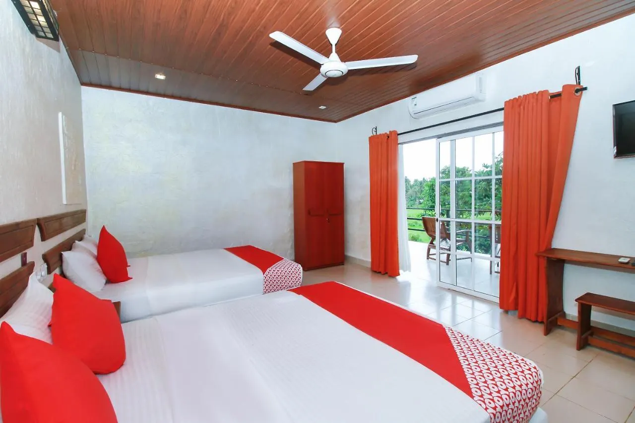 Dhanamuthu Hotel And Banquets 니곰보