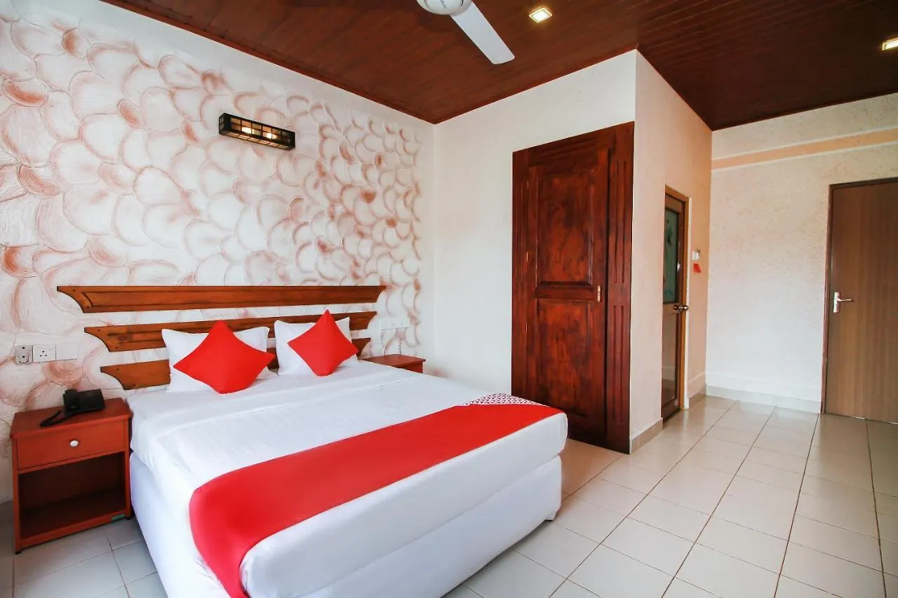 Dhanamuthu Hotel And Banquets 니곰보 3*,  스리랑카