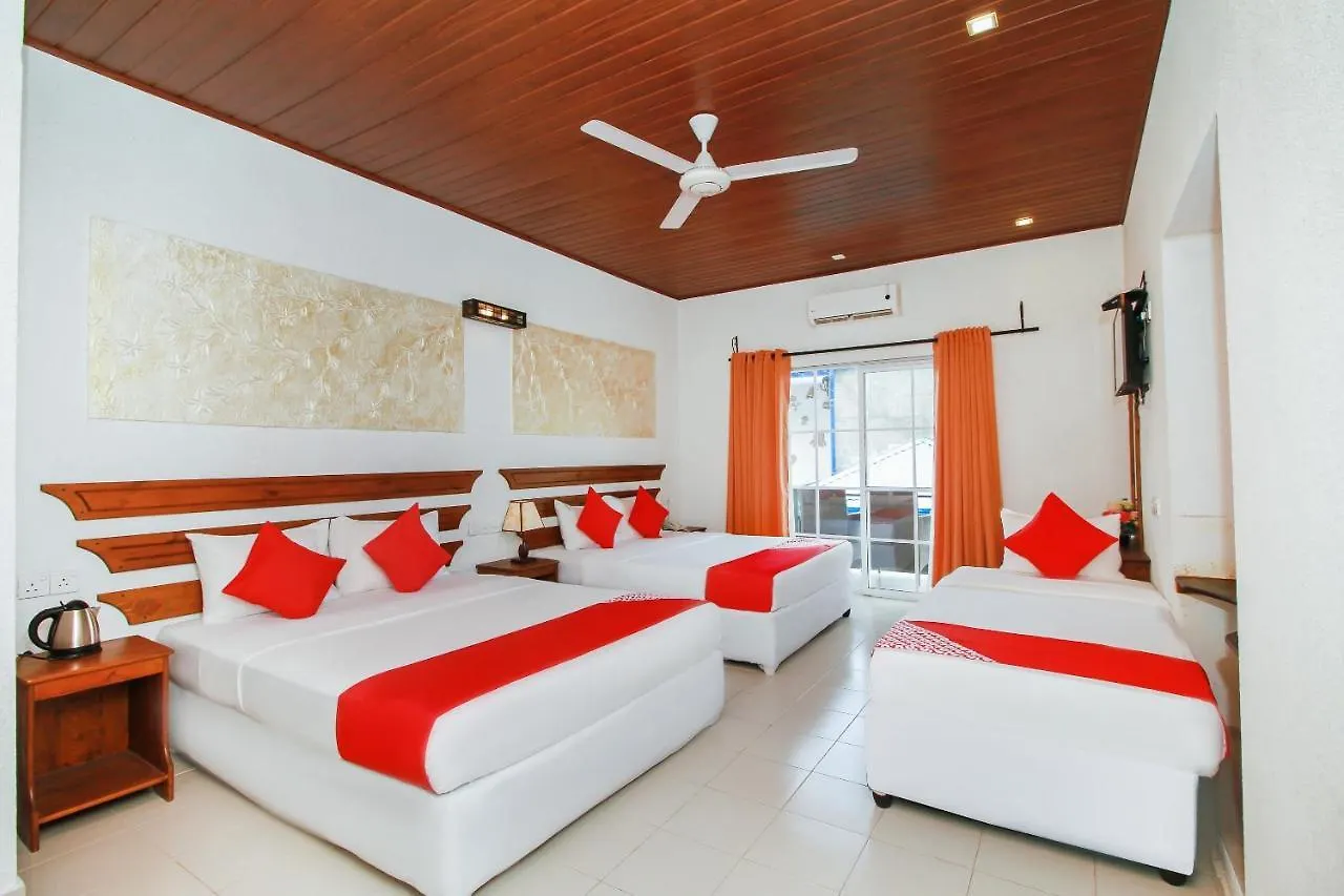 Dhanamuthu Hotel And Banquets 니곰보