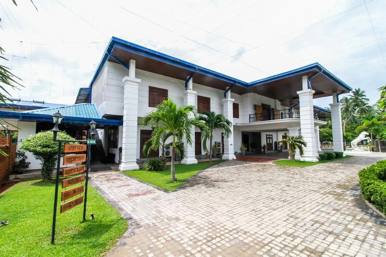 Dhanamuthu Hotel And Banquets 니곰보
