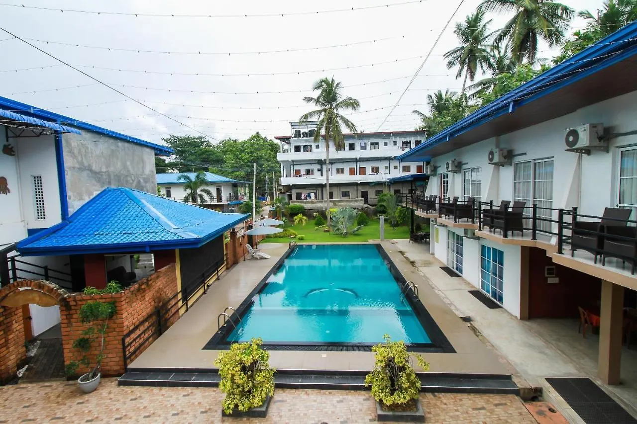 Dhanamuthu Hotel And Banquets 니곰보 3*,