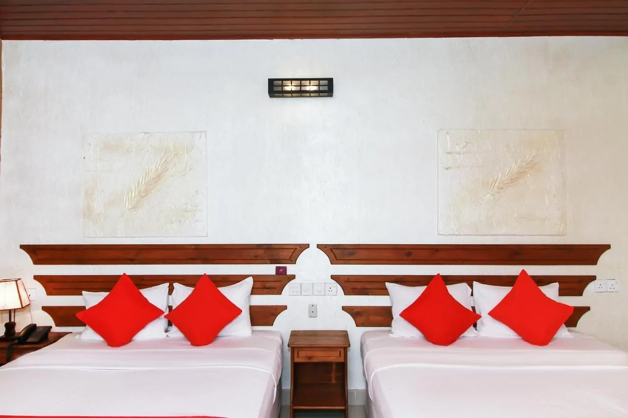 Dhanamuthu Hotel And Banquets Negombo